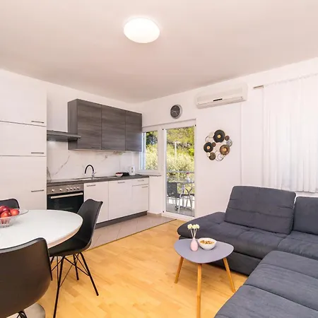Apartament Sara Krk Town